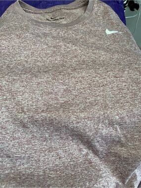 Nike Women's Dri fit xl
- Heather Mauve
Nike womens shorts  xl
